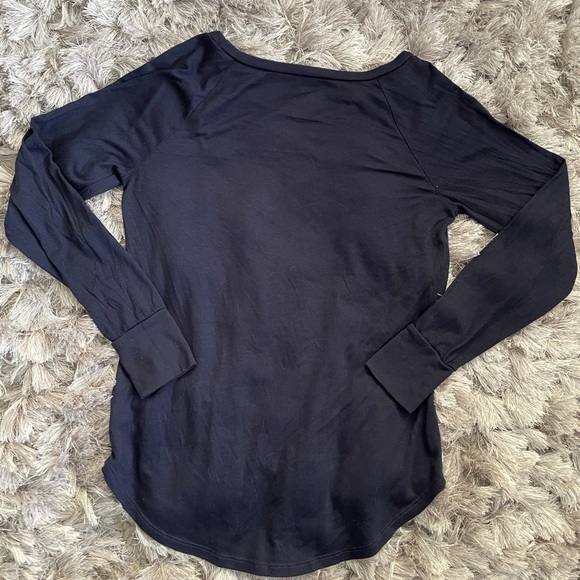 American Eagle Outfitters Soft & Sexy Graphic Top - Picture 7 of 11